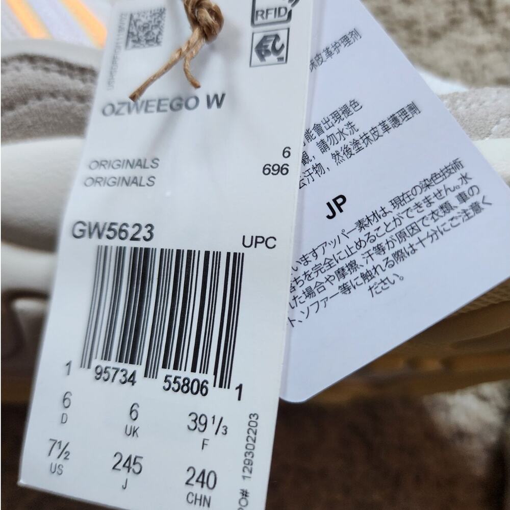 Wmns Adidas Ozweego Off White Acid Orange Brand New Sz 7.5 - Picture 7 of 9